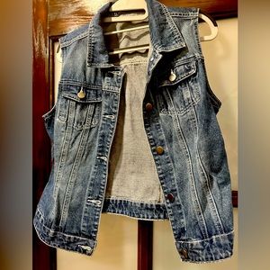 Denim waistcoat for women. Size M. Worn once.